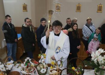 catholic easter 240880 810x0 1