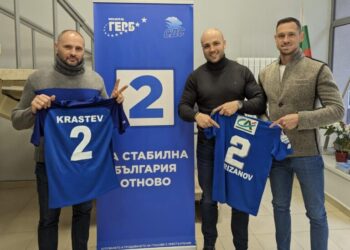 Мартин Кавдански /вдясно/ стана част от ГЕРБ, докато играеше в Ботев Враца