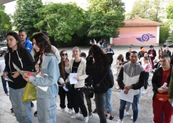 Повече двойки на матурата по БЕЛ в Пловдив и областта в сравнение с 2025-а