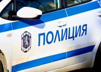 Пиян и без книжка помля кола в катастрофа до "Кемера" и опита да избяга