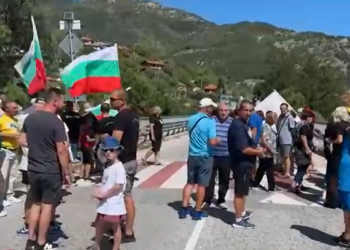 Хората протестират: Кощунство е през 21-и век да сме без вода