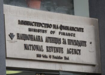 Данъчните ще могат да прибират дневния оборот на длъжници