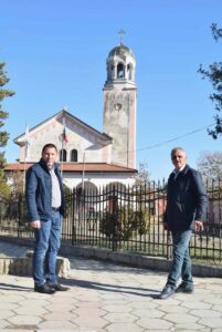 stoil dishev i dimityr ivanov pred hrama v manole