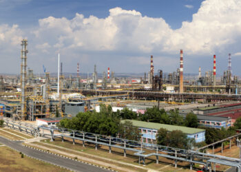 лукойл нефтохим