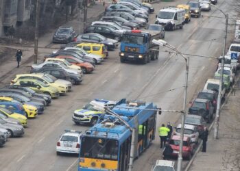 Трагичен инцидент: Тролей уби жена в София