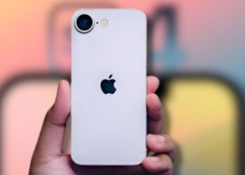 Новият Phone SE 4