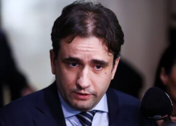 Скандалът с помилванията се разраства: „Да, България“ поиска документите