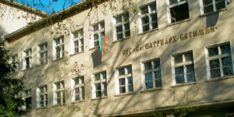 Една фирма е на финала за строителството на СУ "Патриарх Евтимий"