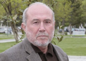2 дни преди да навърши 72: Почина поетът Иван Странджев