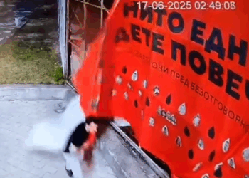 Вандал поруга паметта на загиналата Сияна в Пловдив ВИДЕО