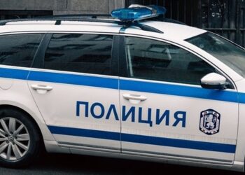 72-годишен дядо краде телефони около Централна гара
