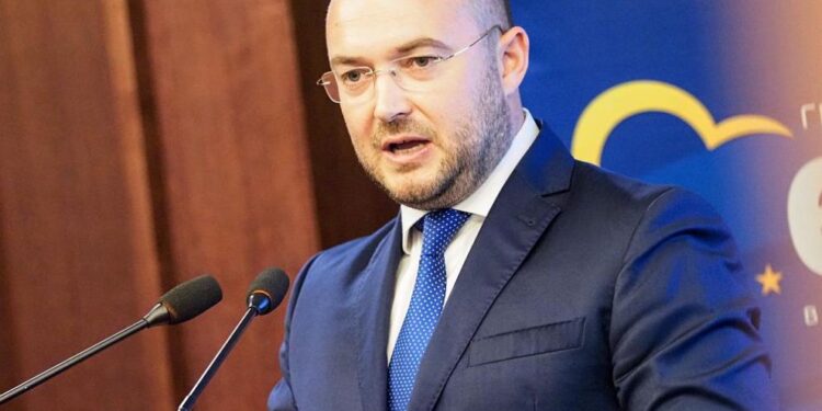 pravosuden ministur