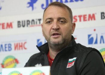 Иван Петков