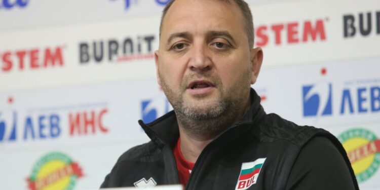 Иван Петков