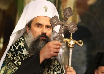 patriarh daniil otsluzhi sveta 914