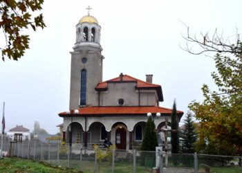 Обновени храмове посрещат миряни в две пловдивски села