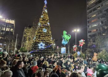 Дядо Коледа паркира шейната в парк “Каменица” СНИМКИ