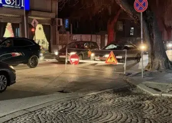 36 души с пропуски за ул. „Цанко Дюстабанов“ могат да паркират колите си на съседни улици