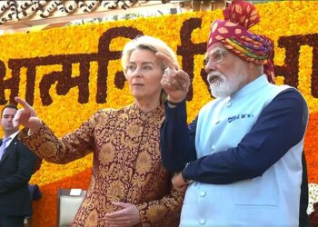 india es