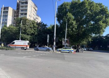 Точно в час пик: Инцидент на бул. „Шести септември“ забавя движението