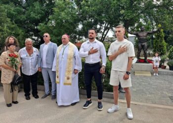 В село Житница: Карлос Насар откри паметник на олимпиеца Милен Добрев