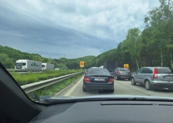 Пълен блокаж на АМ “Тракия” заради аварирал ТИР и ремонти