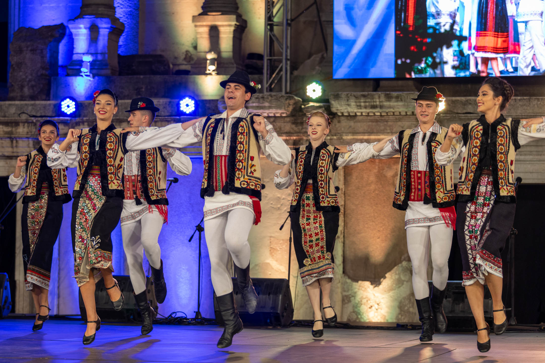folkloren festival 15