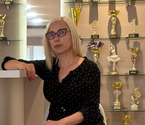 С плам, страст и трафик на макс: Празнува главният редактор на “Пловдив Дейли” Илияна Караланова