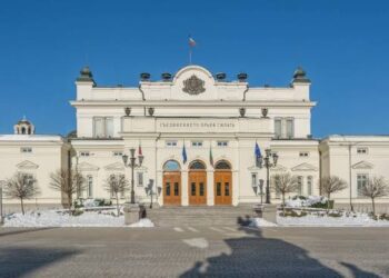 Нови изборни правила: Отпада район „Чужбина“, машините стават по-достъпни