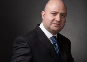 Пловдивският виртуоз Едуард Сарафян има повод да почерпи