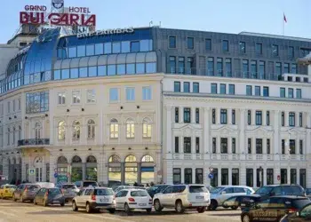 Парадокс! Шампион по бавни ремонти в Пловдив ще обновява знакова сграда в София