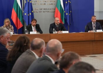 Ще строим ли по-бързо пътища? Радев представи нов подход