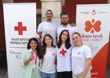 Дари кръв, гледай театър: Благотворителна акция поставя началото на новия сезон