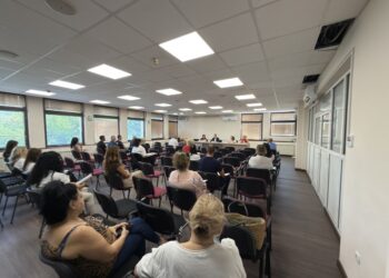 23 екипа ще връщат в клас деца и ученици в риск