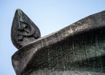 Германия експулсира над 150 служители на руски представителства