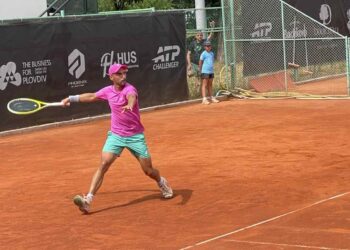 Мико Кузманов отпадна във втори кръг на сингъл на ATP Challenger 50 в Бари