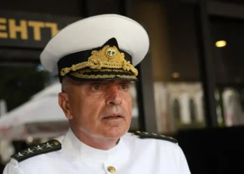 Началникът на отбраната адмирал Емил Ефтимов подаде оставка
