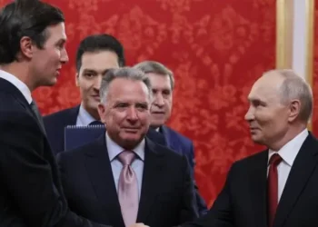 След три часа с Путин: Хората на Тръмп тръгват към Зеленски с план за мир