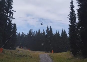 Зимата дойде в Родопите: Първите снежинки паднаха в Пампорово ВИДЕО