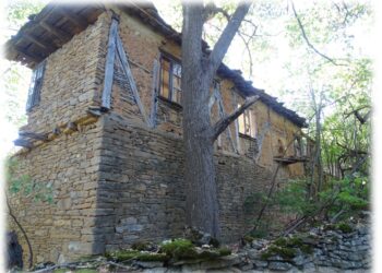 Къщите останаха, хората ги няма: Пустите села на България оживяват в изложба