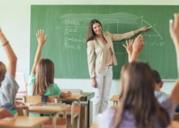 Какъв е учителят на бъдещето? Форум събира хората с мисия да променят образованието